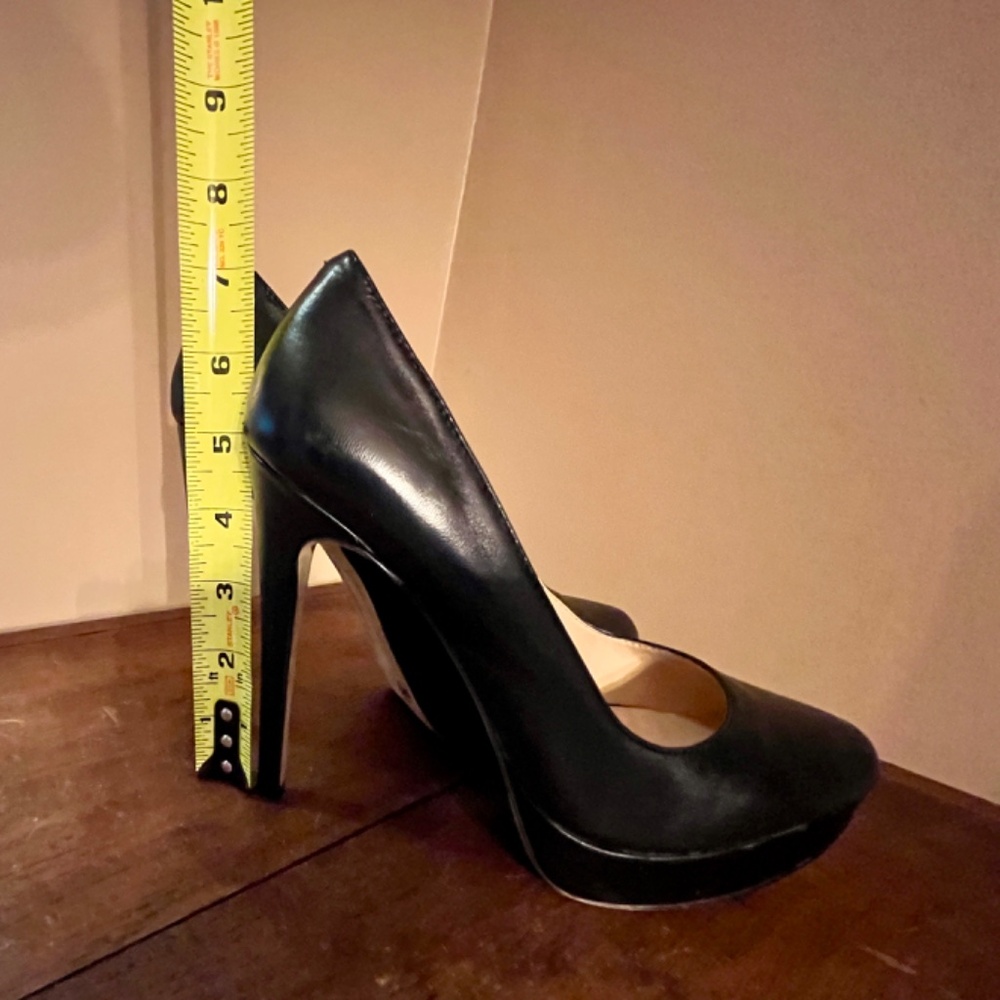 Black Platform Pumps - Picture 10 of 11